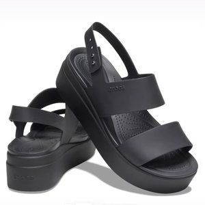 Women's CROCS Brooklyn Low Wedge <3